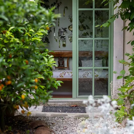 Secret Garden 住宿加早餐酒店