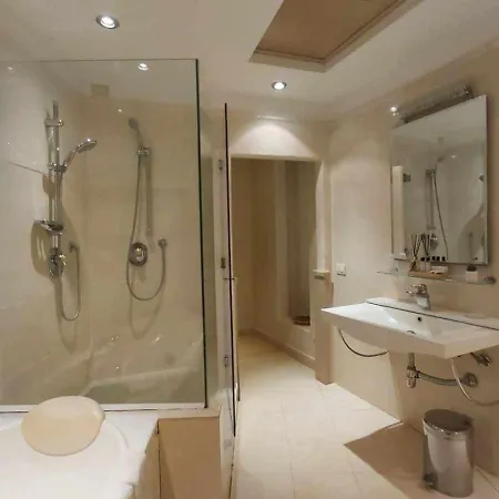 Tornabuoni La Petite Aparthotel 4*