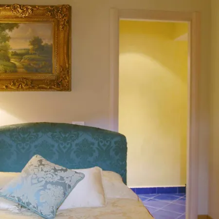 Tornabuoni La Petite 4* Florence