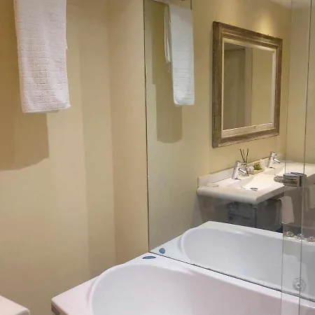 Aparthotel Tornabuoni La Petite 4*