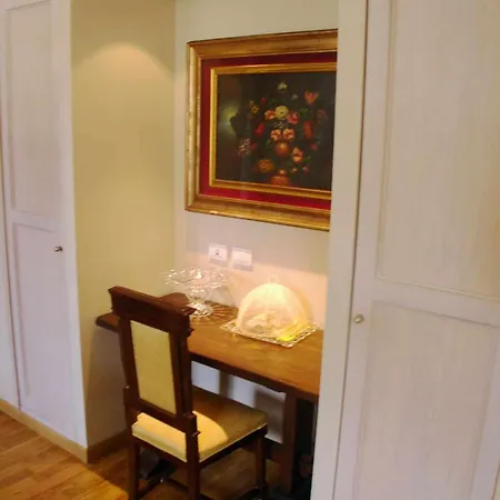 Tornabuoni La Petite Aparthotel Florence
