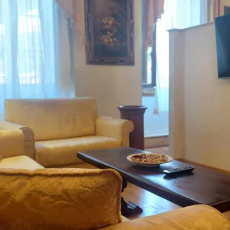 Aparthotel Tornabuoni La Petite Florence