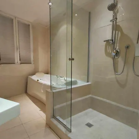 Tornabuoni La Petite 4* Florence