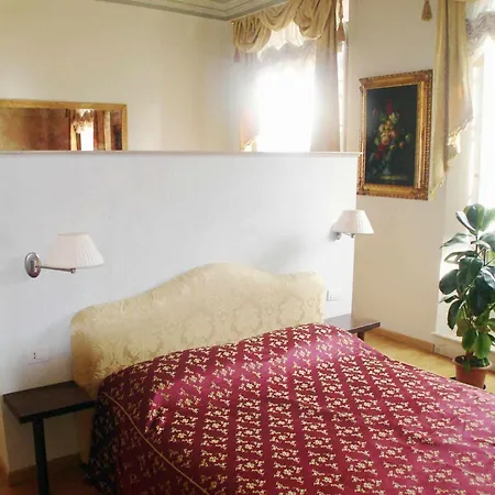 Aparthotel Tornabuoni La Petite Florence