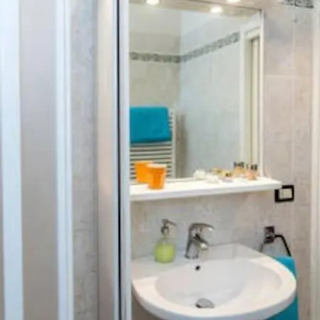 Borgo San Jacopo Flats *