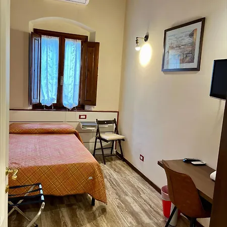 Affittacamere Cennini 6 *