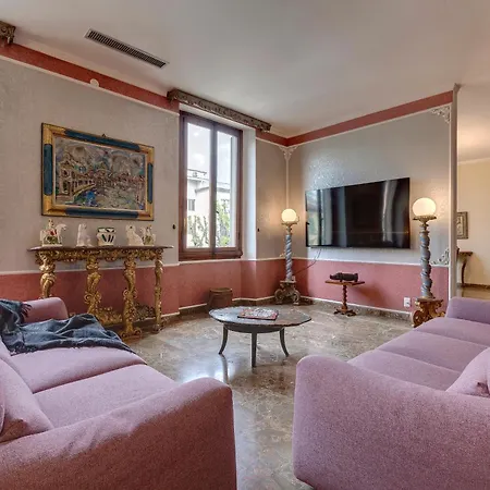 Fiorenza Historical By Mamo Apartment