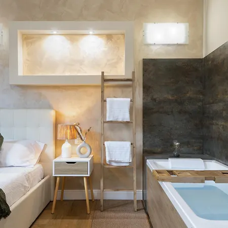 Elegante Con Giardino Privato, Jacuzzi Nel Cuore Di