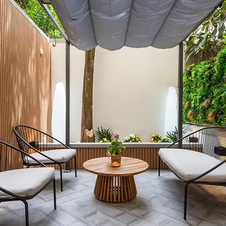Appartamento Elegante Con Giardino Privato, Jacuzzi Nel Cuore Di *