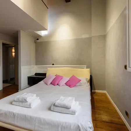 Apartment Regina House By Mmega Florence
