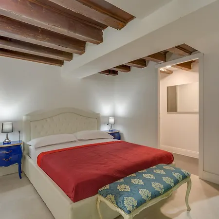 In - Duomo Apartment Florence