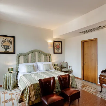 Palazzo Dal Borgo 4* Florencia