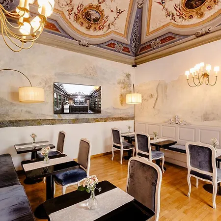Palazzo Dal Borgo Hotel