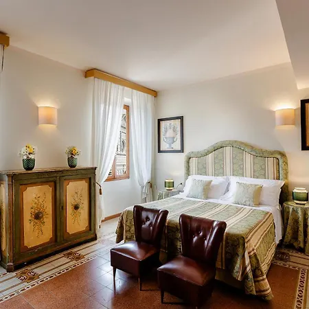 Palazzo Dal Borgo Hotel