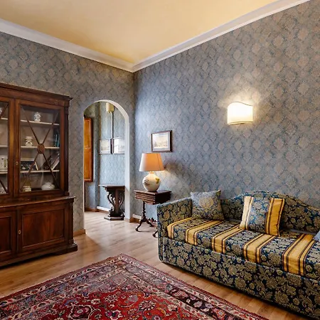 Hotel Palazzo Dal Borgo 4*