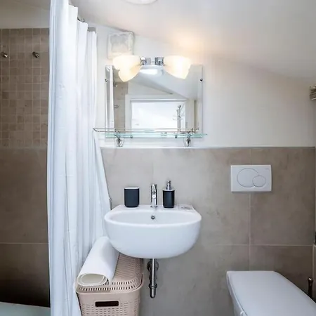 Ospedale Careggi - Moderno Apartment *