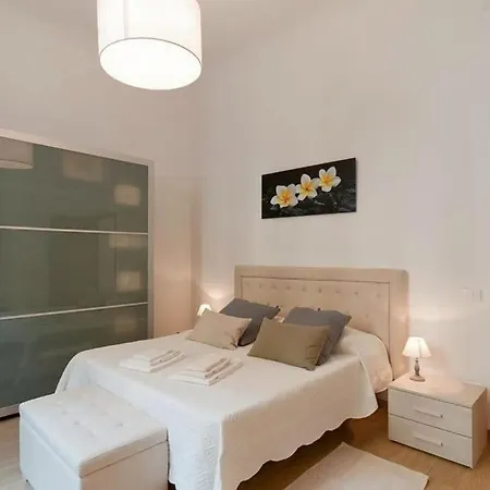Flat Volturno - Garden Apartment Florence
