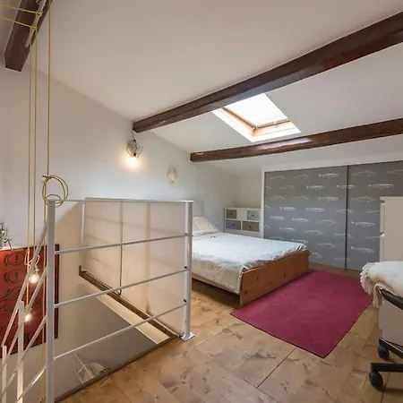 - Cozy Loft Apartment *