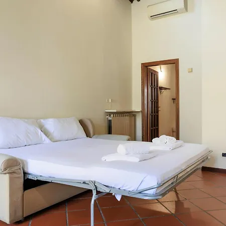 San Frediano Comfortable Apartment Florence
