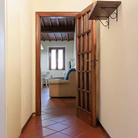 San Frediano Comfortable Apartment *