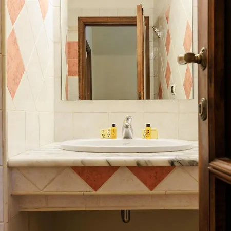 San Frediano Comfortable Apartment *