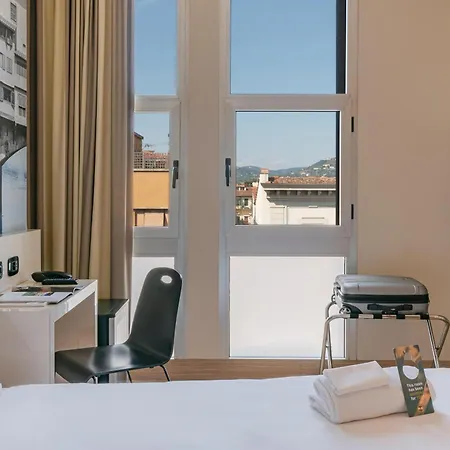 Ξενοδοχείο Center 3*