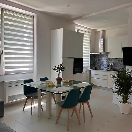 Nuovo Apartment *