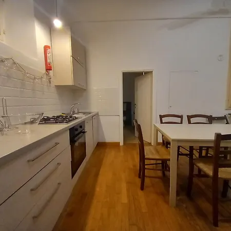 Cavour 46 First Apartment Florence