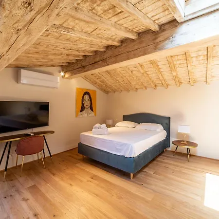 Guest house Residenza D'epoca Palazzo Salviati Quaratesi Florence