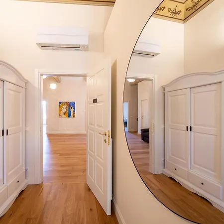 Residenza D'epoca Palazzo Salviati Quaratesi Guest house *