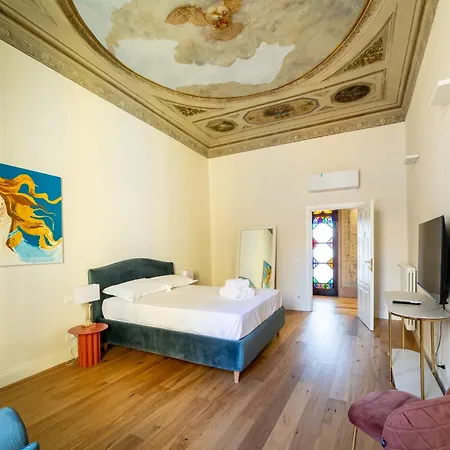 Residenza D'epoca Palazzo Salviati Quaratesi Guest house