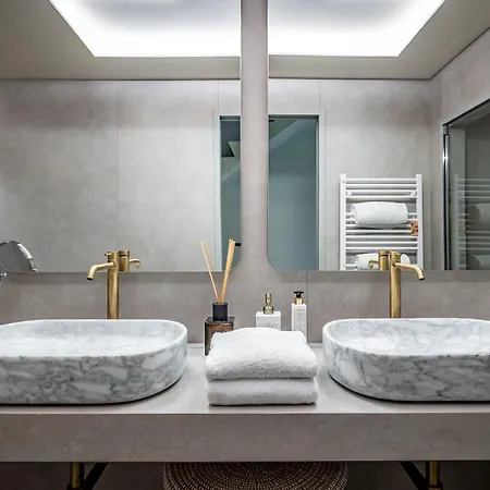 Aparthotel Dimora Collection - Le Corti - Boutique Luxury In A Restored 13th Century Convent, With Sauna And Gym (adults Only)