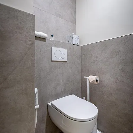 Aparthotel Dimora Collection - Le Corti - Boutique Luxury In A Restored 13th Century Convent, With Sauna And Gym (adults Only) *