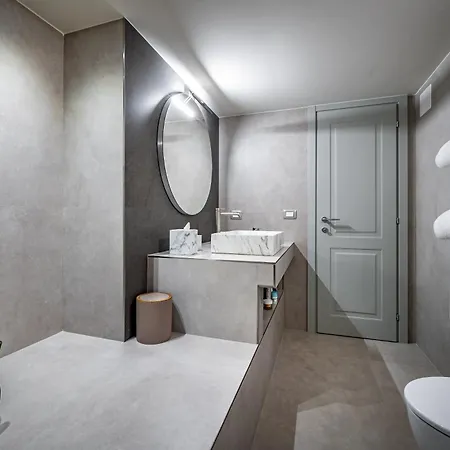 Dimora Collection - Le Corti - Boutique Luxury In A Restored 13th Century Convent, With Sauna And Gym (adults Only) *