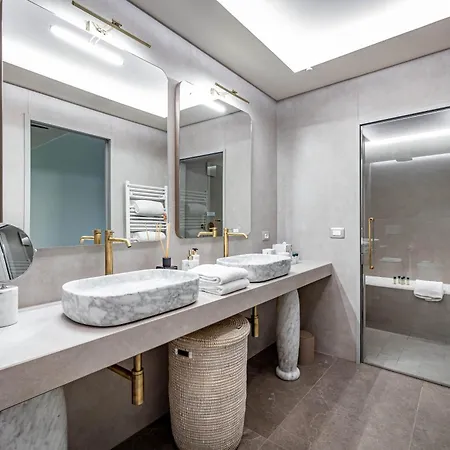 Dimora Collection - Le Corti - Boutique Luxury In A Restored 13th Century Convent, With Sauna And Gym (adults Only) Aparthotel