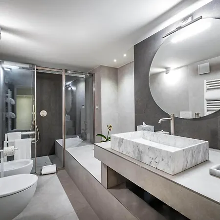Aparthotel Dimora Collection - Le Corti - Boutique Luxury In A Restored 13th Century Convent, With Sauna And Gym (adults Only)