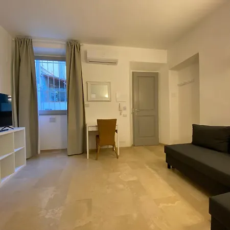 Pilati 37 * Florence