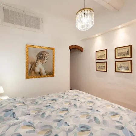 Apartment Keys Of Italy - Allegri 11 - 2 Bedrooms Nearby Santa Croce Florence