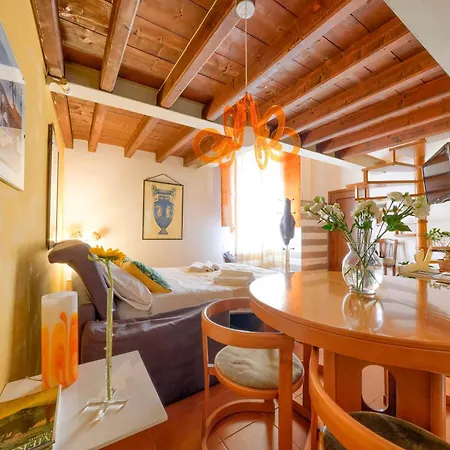 Appartement La Casa Di Dante Alighieri