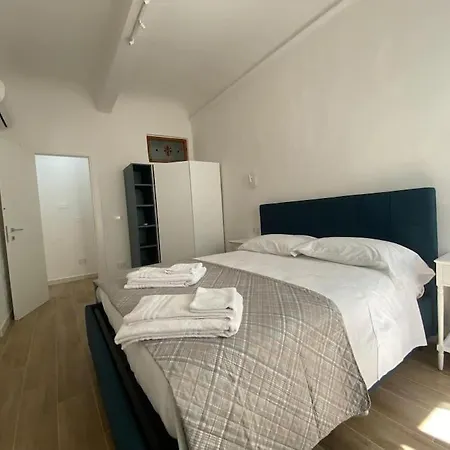 Apartment Flat In Centro Storico La Casa Di Luna Florence