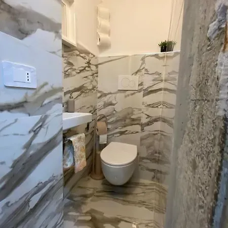 Apartment Flat In Centro Storico La Casa Di Luna *