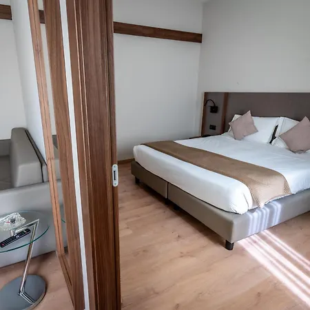 Porta Al Prato Aparthotel 4*