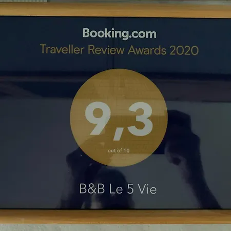 Le 5 Vie Con Tripla Bed & Breakfast
