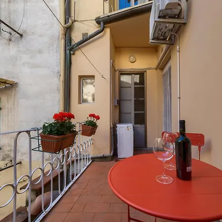 La Rondinella - Private Terrace Apartment Florence