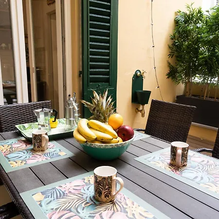 Apartment Florentine Jungle Large Terrace Near The Station