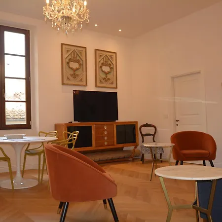 Servi Elegant With Terrace Апартаменты Флоренция