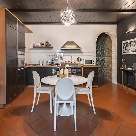 Elegant Penthouse In Santo Spirito Apartment