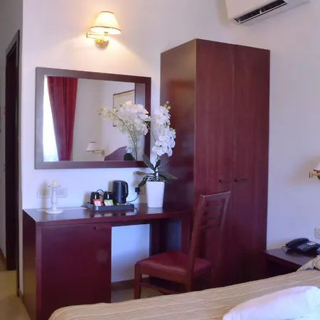Cardinal Of - Recommended For Ages 25 To 55 Hotel