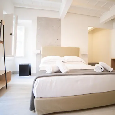 Coco Places Santa Maria Novella, Centro Storico Guest house