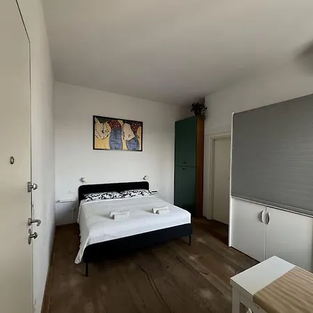 Monolocale Monteverdi Apartment *